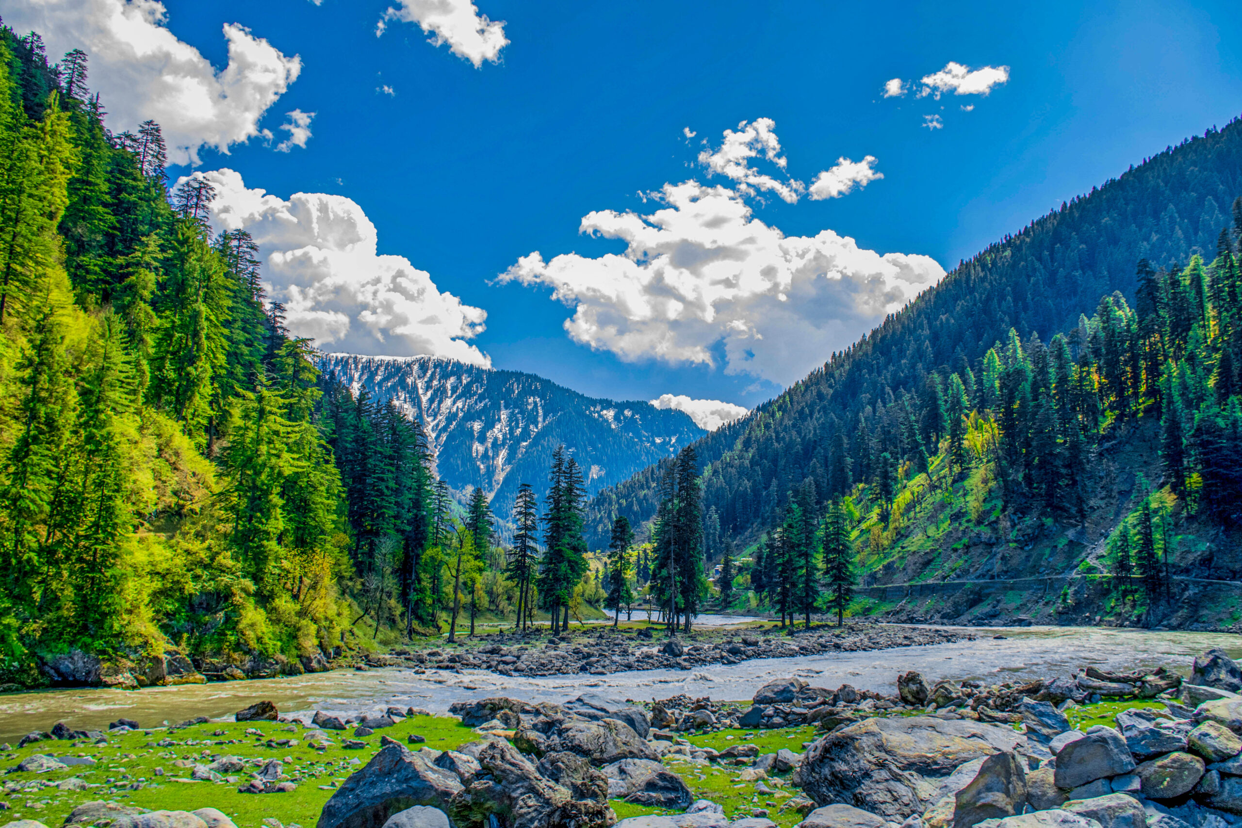 Neelum_Valley,_Azad_Jammu_&_Kashmir,_Pakistan